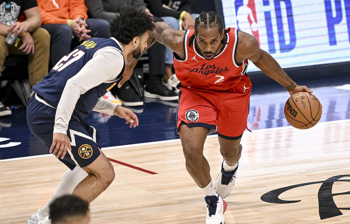 骑士完胜新疆队，伦纳德状态火热