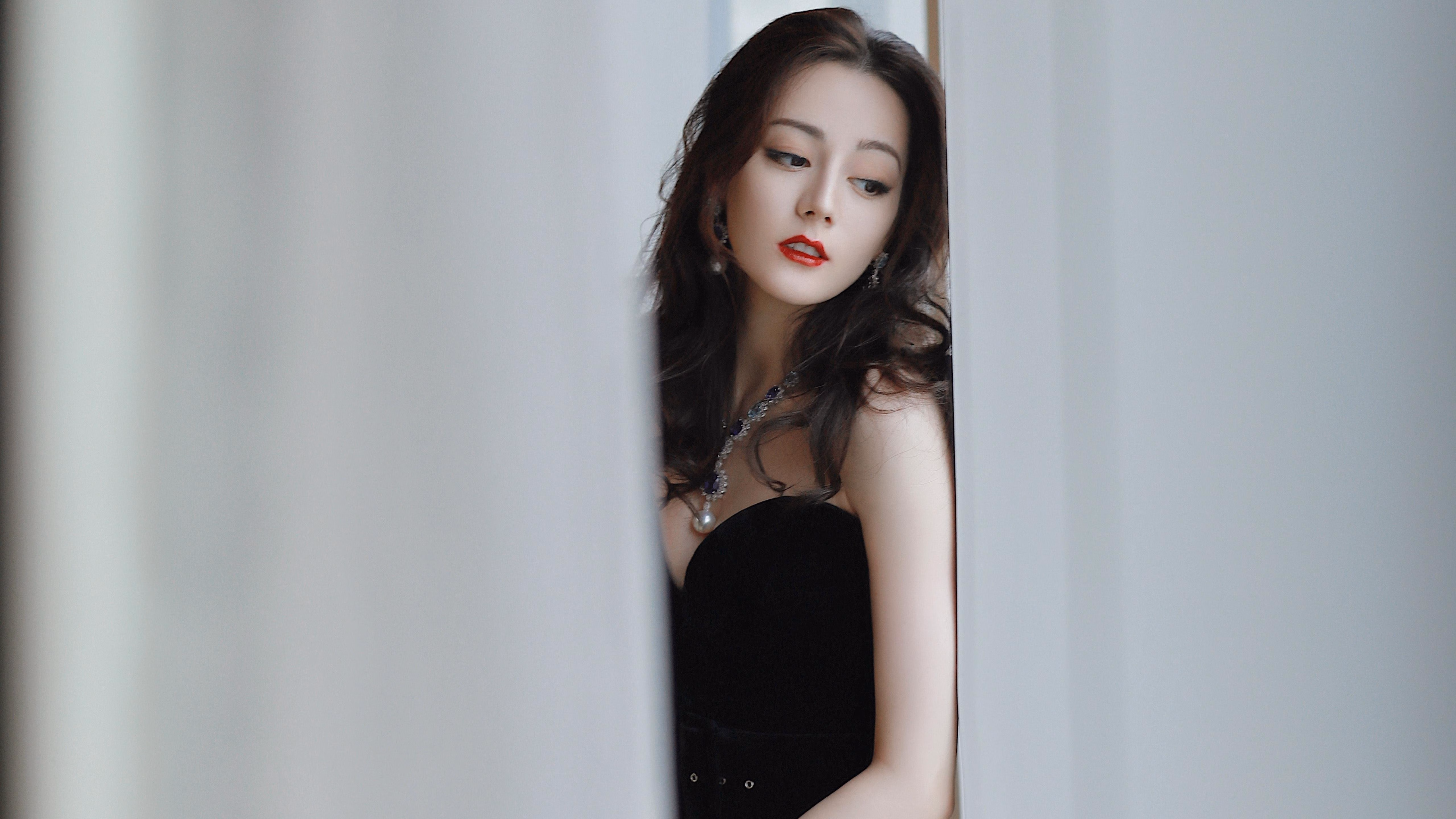 英超争冠焦点战再现？深圳队跨界击溃奇才，体育界震撼